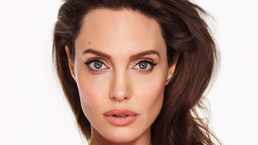 Angelina Jolie 001