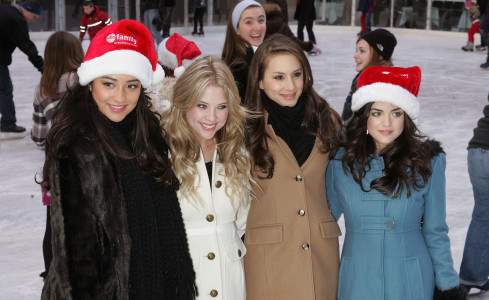 Troian Bellisario Christmas Wonderland (20)