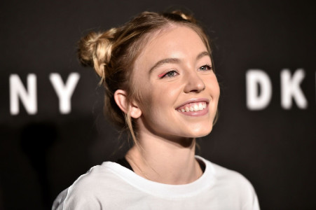 Sydney Sweeney DKNY (2)